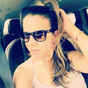 Meet your Posher, Danielle cristine